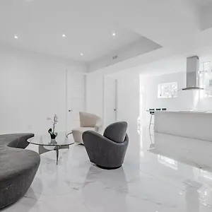 https://comfortable-room-in-next-to-yorkdale-mall.hotelstorontoontario.org